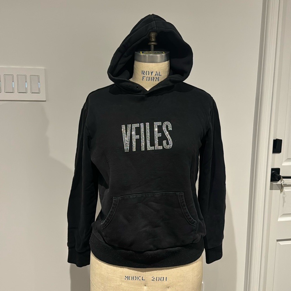 VFILES black hoodie